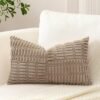 Ibenzoa® Stijlvolle lichtbruine corduroy kussensloop met kruisstrepen voor decoratie Ibenzoa® Stijlvolle lichtbruine corduroy kussensloop met kruisstrepen voor decoratie