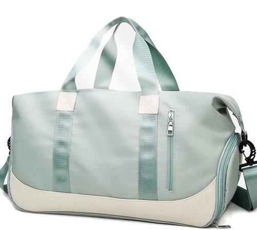 Unyqoos ® Veelzijdige en Ruime Sport- en Reistas met Schoenenvak en Waterdicht Compartiment, 40 Liter Capaciteit Unyqoos ® Veelzijdige en Ruime Sport- en Reistas met Schoenenvak en Waterdicht Compartiment, 40 Liter Capaciteit