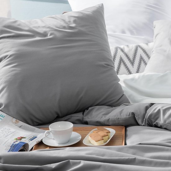 Unyqoos® Beddengoedset in Neutrale Grijstinten van 200 x 200 cm met Ritssluiting voor Comfort en Stijl