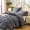 Unyqoos® Elegante gestreepte omkeerbare beddengoedset van microvezel in donkergrijs