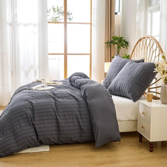 Unyqoos® Elegante gestreepte omkeerbare beddengoedset van microvezel in donkergrijs