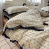 Unyqoos® Sfeervol bloemen dekbedovertrek met ruches voor een romantisch interieur