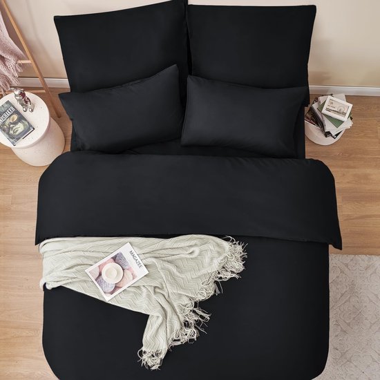 Unyqoos® Stijlvol zwart 3-delig beddengoed voor een moderne slaapkamer inrichting