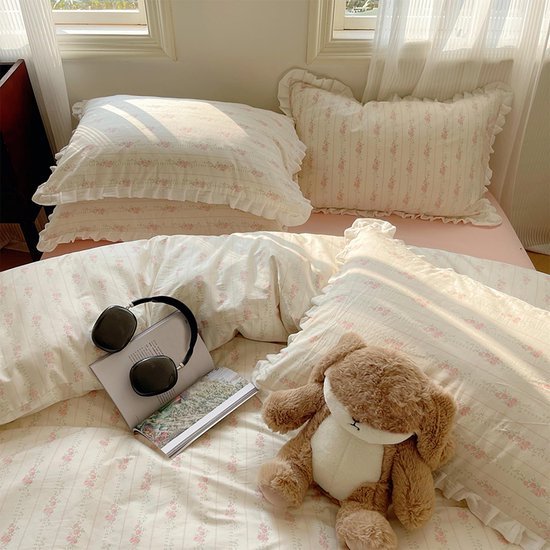 550x550-11382.jpg Unyqoos® Stijlvolle katoenen beddenset met bloemenmotief en ruches voor dames