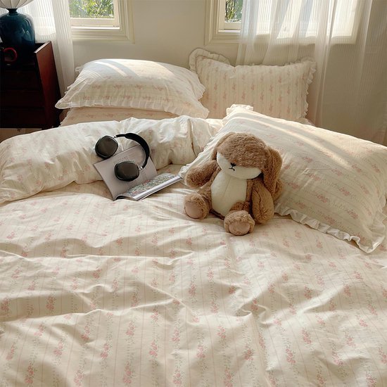 550x550-11385.jpg Unyqoos® Stijlvolle katoenen beddenset met bloemenmotief en ruches voor dames