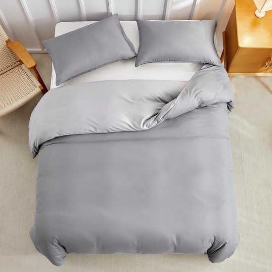 Unyqoos® Ademend dekbedovertrek met kussenslopen set in lichtgrijs 220x240 cm