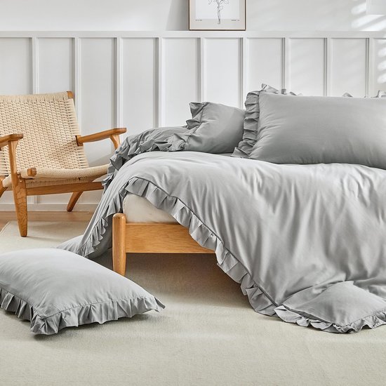 550x550-11517.jpg Unyqoos® Stijlvolle grijze dekbedovertrekset met ruches en kussenslopen 220 x 240 cm