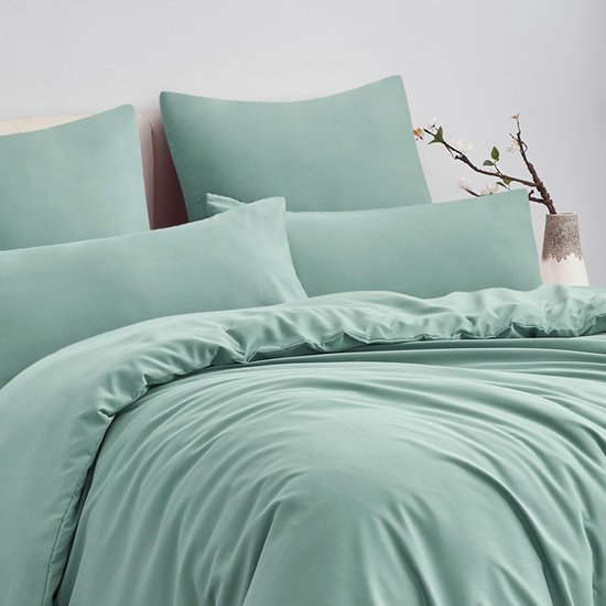 550x550-11522.jpg Unyqoos® Zachte en strijkvrije microvezel beddengoedset in saliegroen met ritssluiting