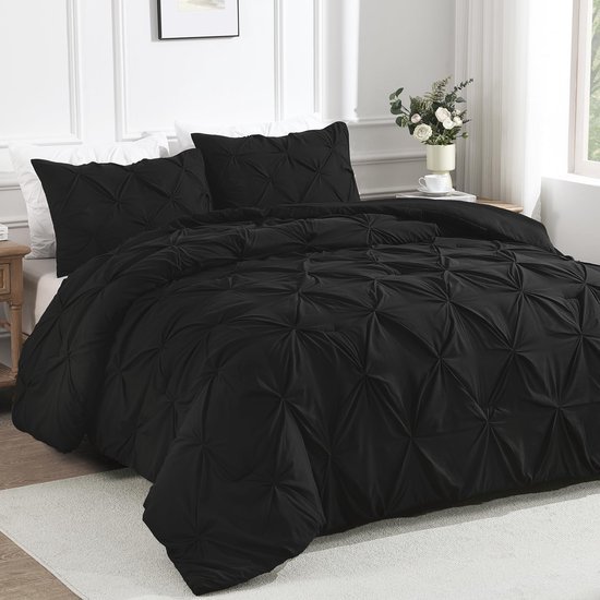 550x550-11916.jpg Unyqoos® Zwarte comforter met knijpvouwen en kussenslopen voor een stijlvolle slaapkamer