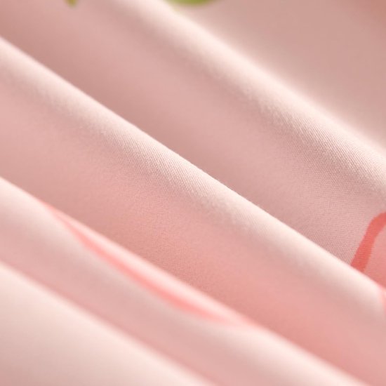 550x550-12157.jpg Unyqoos® Roze beddengoedset met aardbeienprint en microvezel dekbedovertrek