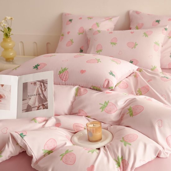 550x550-12158.jpg Unyqoos® Roze beddengoedset met aardbeienprint en microvezel dekbedovertrek