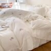 Unyqoos® Romantisch beddengoed met ruches en bloemenpatroon in zachte kleuren