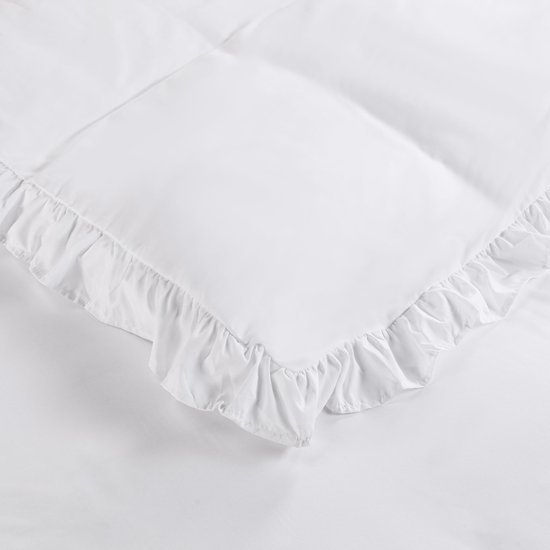Unyqoos® Zacht en onderhoudsvriendelijk dekbedovertrek met ruches in wit microvezel