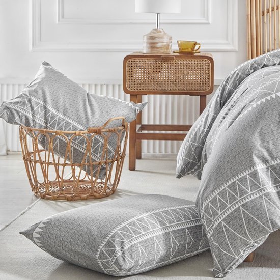 Unyqoos® Stijlvolle Grijze Dekbedovertrekset 200x200cm met Bohemian Motief en Kussenslopen
