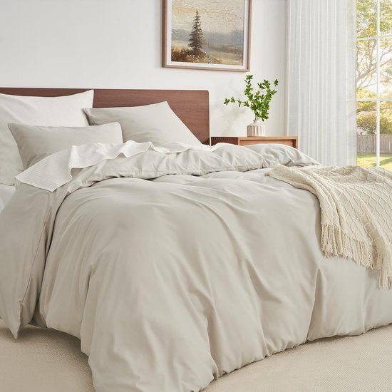 Unyqoos® Luxe 4-delige beddengoedset van microvezel met effen beige design