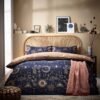 Unyqoos® Luxe dekbedovertrekset met sterrenbeeldontwerp in goud en marineblauw