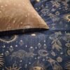 Unyqoos® Luxe dekbedovertrekset met sterrenbeeldontwerp in goud en marineblauw