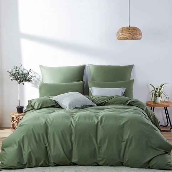 Unyqoos® Premium Katoenen Beddengoedset 220 x 240 cm met Elegante Donkergroene Afwerking voor Optimaal Comfort