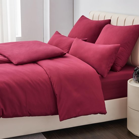 Unyqoos® Beddengoedset van Zacht Microvezel voor Comfortabele Nachtrust, 4-delig, Rood, Met Praktische Ritssluitingen en Bandjes