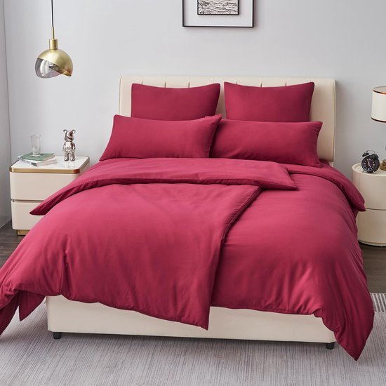 Unyqoos® Beddengoedset van Zacht Microvezel voor Comfortabele Nachtrust, 4-delig, Rood, Met Praktische Ritssluitingen en Bandjes