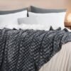 Unyqoos® Grijze zachte en warme dubbelzijdige deken met modern 3D-design 150 x 200 cm