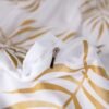 Unyqoos® Elegante dekbedovertrekset met bladpatroon en kussensloop in goud wit