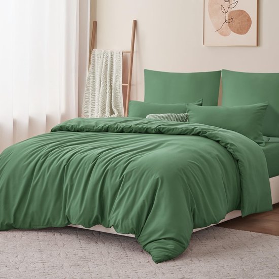 Unyqoos® 3-delige saliegroene beddengoedset met dekbedovertrek en kussenslopen