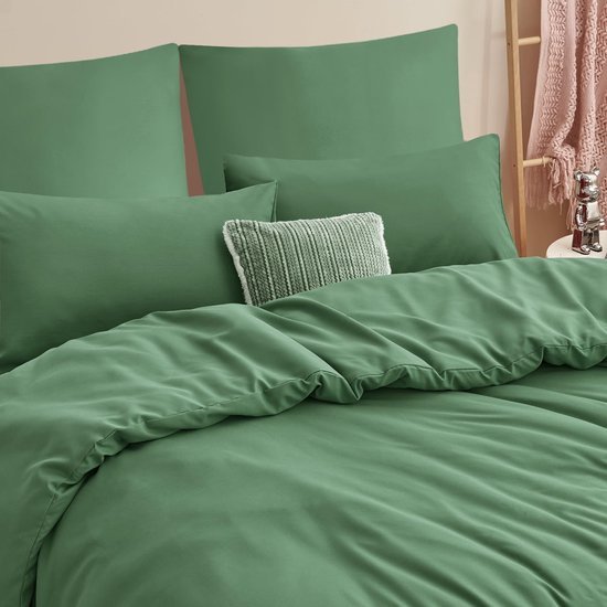 Unyqoos® 3-delige saliegroene beddengoedset met dekbedovertrek en kussenslopen