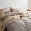 550x550-14323.jpg Unyqoos® Zachte microvezel beddengoedset taupe 200x200 cm met ritssluiting