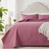 Unyqoos® Luxueuze Microvezel Sprei Set met Tijdloos Design voor Stijlvolle Slaapkamers