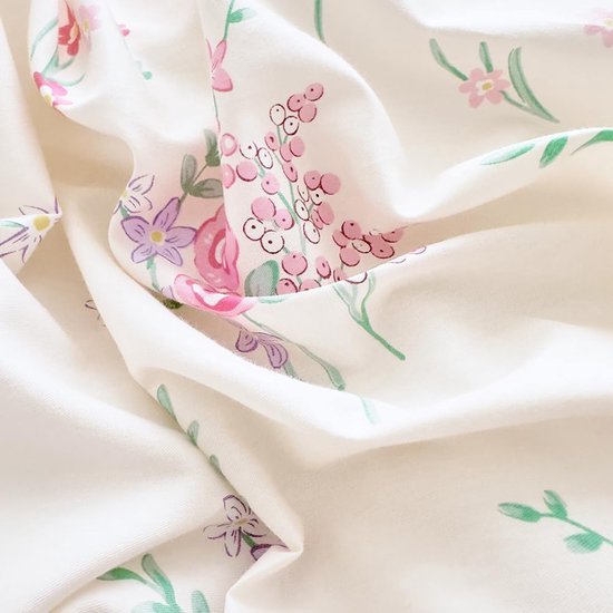 550x550-14489.jpg Unyqoos® Omkeerbaar dekbedovertrek met chique bloemen en ruitpatroon van katoen