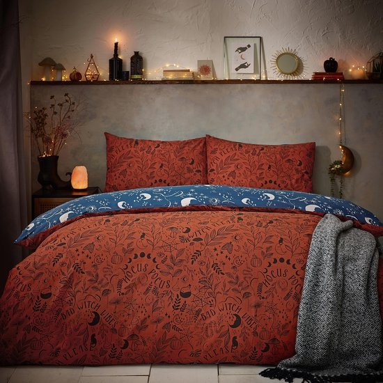 550x550-14508.jpg Unyqoos® Sfeervol eenpersoons beddengoed met magische symbolen en warme kleuren