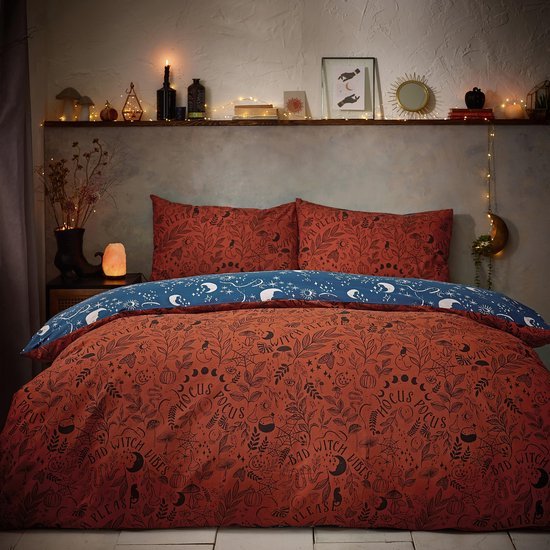 550x550-14512.jpg Unyqoos® Sfeervol eenpersoons beddengoed met magische symbolen en warme kleuren