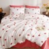 550x550-14538.jpg Unyqoos® Kinderbeddengoedset van microvezel met aardbeienmotief en ritssluiting