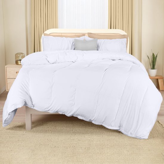 Unyqoos® Luxe Microvezel Beddengoedset 200x200 cm met Kussenslopen in Wit