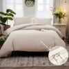 550x550-15561.jpg Unyqoos® Vierdelig Beddengoed Set van Microvezel met Ritssluiting in Beige Kleur