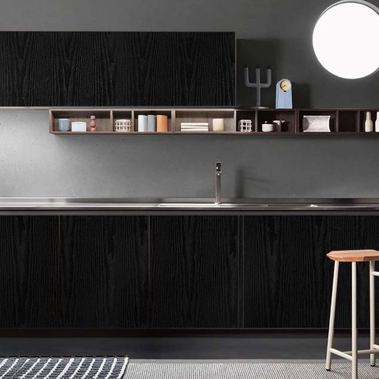 Unyqoos® Zelfklevende Meubelfolie in Houtlook voor Diverse Oppervlakken - Mat Zwart 30 x 200 cm