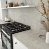 550x550-16239.jpg Unyqoos® Zelfklevend betonlook wandfolie voor stijlvolle en praktische interieurvernieuwing