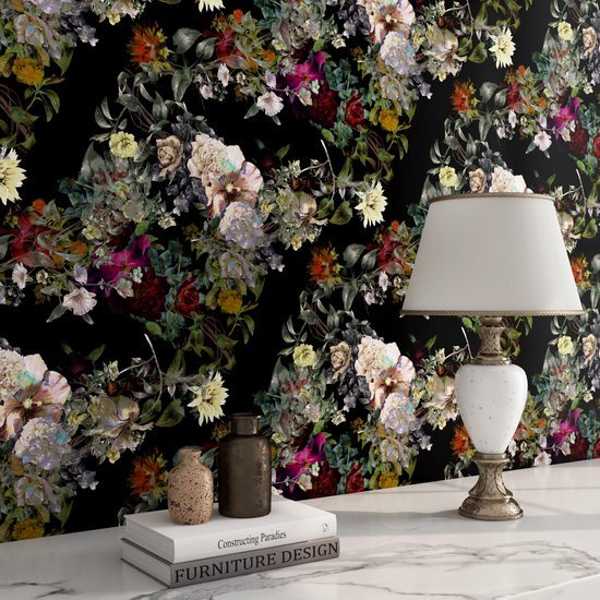 550x550-17590.jpg Unyqoos® Zelfklevend donker bloemenbehang met romantische rozen en wilde bladeren