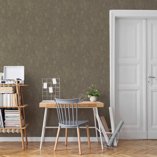 Unyqoos® Hoogwaardig vliesbehang met glanzende goud en bruin betonlook afwerking
