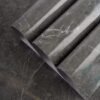 Unyqoos® Zelfklevende Waterdichte Vinylfolie met Donkergrijs Marmer- en Granietpatroon voor Interieurdecoratie