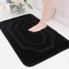 Unyqoos® Zachte, Antislip Badmat voor Optimale Comfort en Veiligheid in de Badkamer, 50 x 80 cm, Zwart