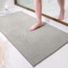 Unyqoos® Chenille Zachte Badmat met Antislip en Hoge Absorptie voor Badkamer en Douche, 40 x 60 cm, Lichtgrijs