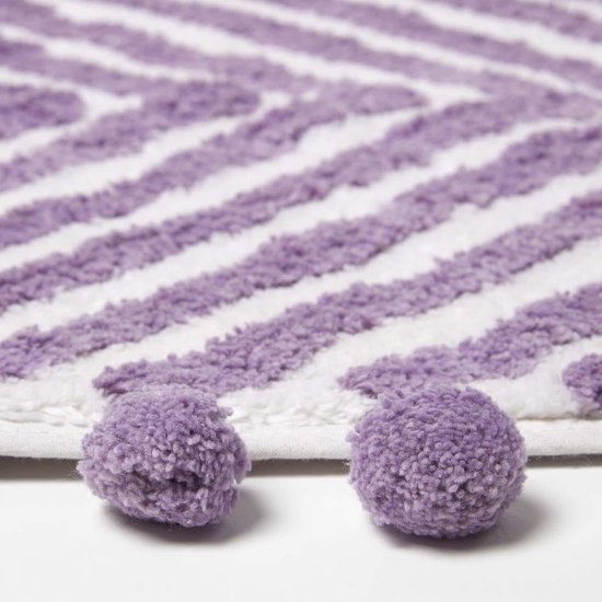 550x550-20112.jpg Unyqoos® Stijlvolle lila badmat met zigzagpatroon en speelse pompons