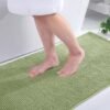 Unyqoos® Zachte antislip badmat van chenille in saliegroen, 40 x 60 cm
