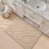 550x550-21182.jpg Unyqoos® Zachte en Absorberende Badmat met Antislip en Machinewasbare Eigenschappen