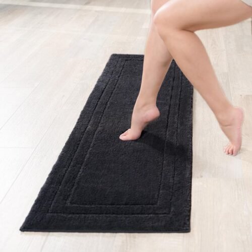 550x550-21504.jpg Unyqoos® Zwarte antislip badmat van 50x150 cm voor veilige en droge badkamer