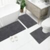 Unyqoos® Stijlvolle en Comfortabele Badmatset van Drie Stuks met Antislip en Wasbare Chenille
