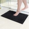 550x550-22607.jpg Unyqoos® Wasbare antislip badmat in zwart voor veilige en droge badkamerervaring