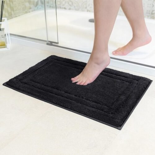 Unyqoos® Wasbare antislip badmat in zwart voor veilige en droge badkamerervaring